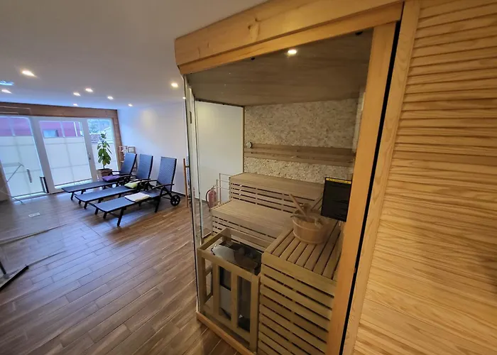 Haus am Berg - großes Haus mit Sauna für bis zu 10 Personen unweit vom Skihang